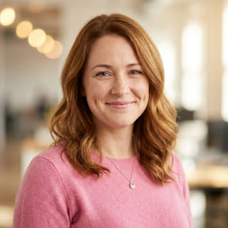 Emily Watson, Head of Customer Support at Crypto Yieldbrain, profile picture